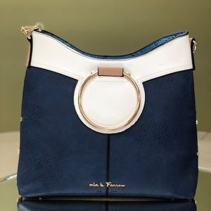 Hand bag